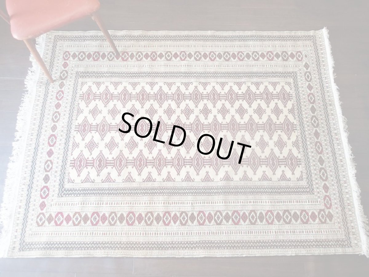 画像3: 新品 ペルシャ 絨毯 トルクメン 2m センター テーブル ソファ サイズ 192 x 146 cm 525 天然 ウール シルク 手織り トライバル ラグ敷物 マット カーペット 生成り クリーム 赤 茶 幾何学模様 民族柄 (3)