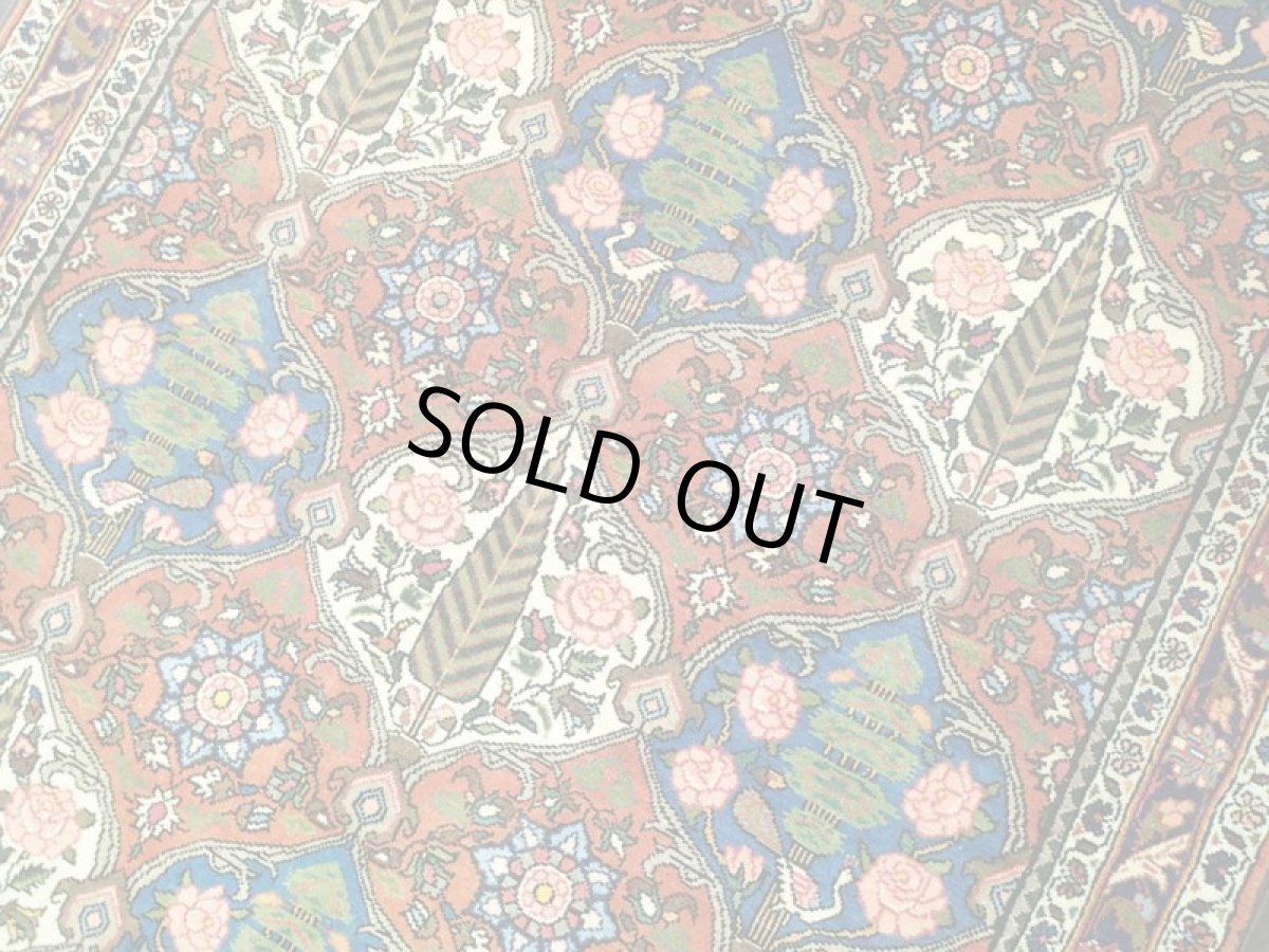 画像8: 美品 ペルシャ 絨毯 バクティアリ 2.2m リビング ダイニング サイズ 218 x 128 cm 20C 手織り トライバル ラグ 天然 ウール 敷物 マット カーペット クリーム 茶 オレンジ 紺 カラフル ブロック 花柄 庭園 ヴィンテージ OLD a-20C-218128a055 (8)