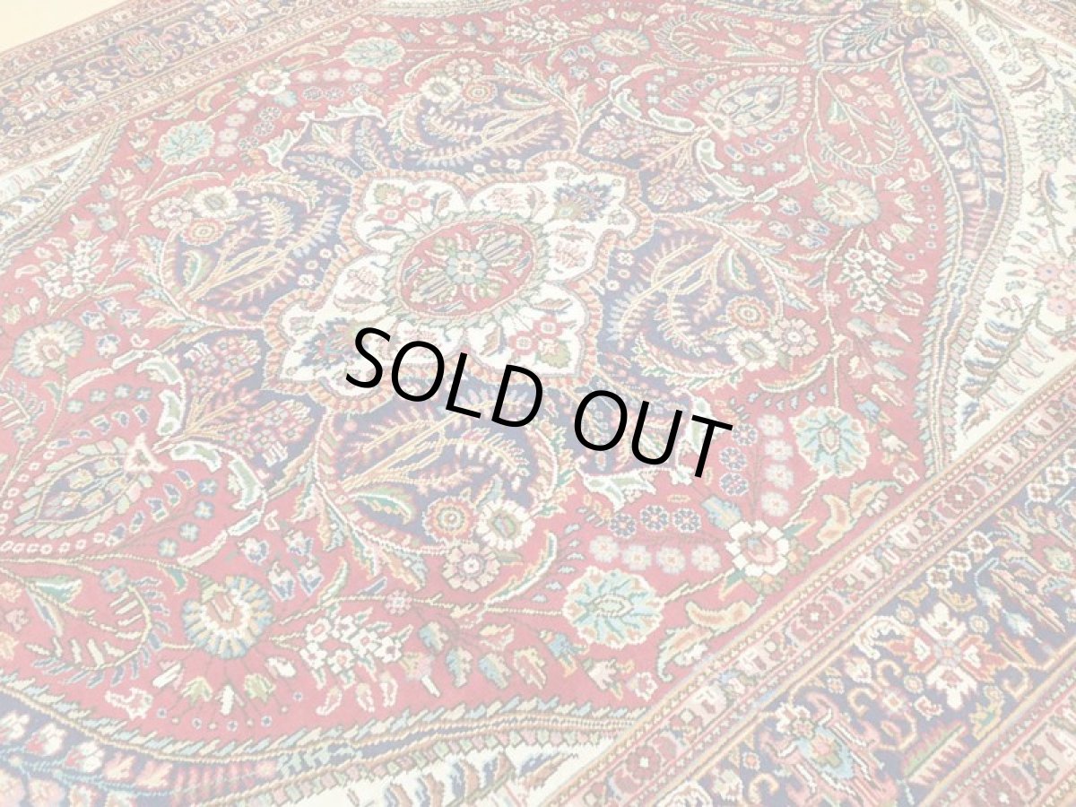 画像9: オールド ペルシャ 絨毯 タブリーズ 3m リビング ダイニング 大判 サイズ 302 x 210 cm f237 手織り トライバル ラグ 天然 ウール 敷物 マット カーペット 紺 赤 メダリオン 草木 花 柄 ヴィンテージ OLD (9)