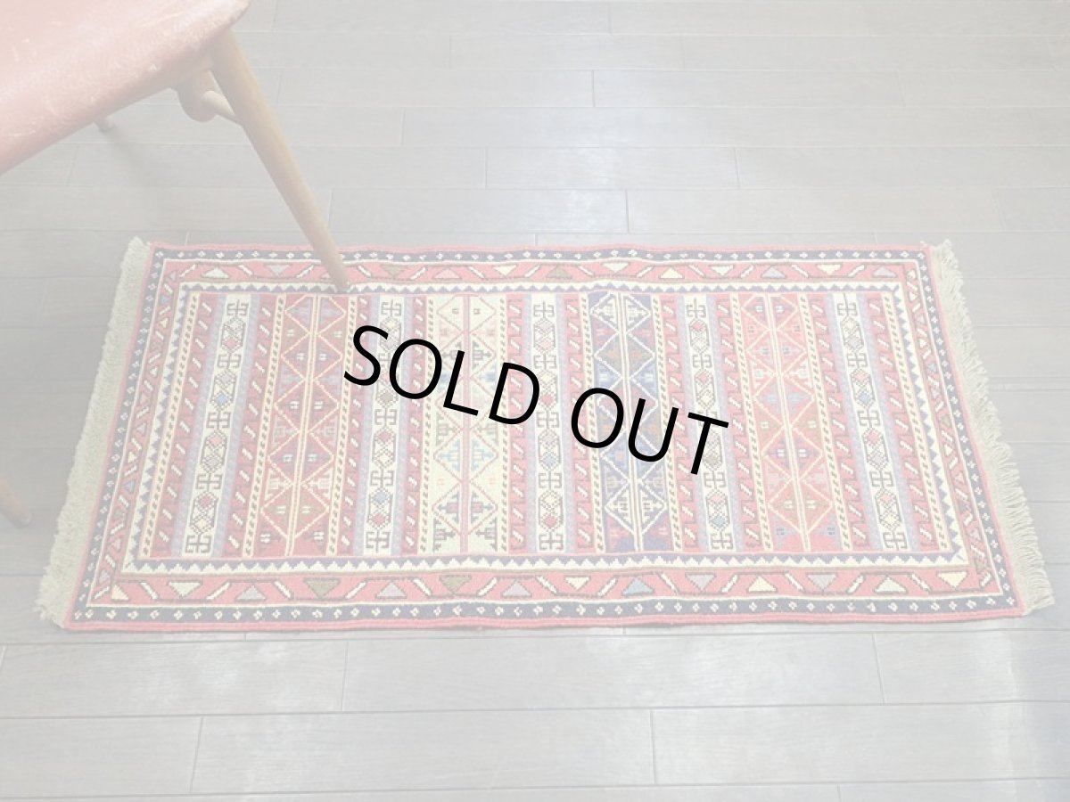 画像2: 新品 ペルシャ キリム グーチャン 1m 玄関 マット サイズ 101 x 51 cm S149 スマック 手織り トライバル ラグ 天然 ウール マット 絨毯 カーペット カラフル ラフラ ボーダー (2)