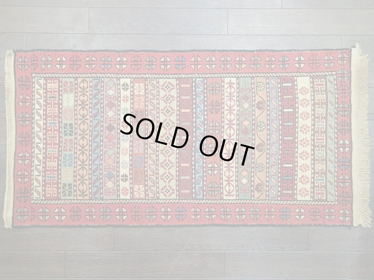 画像2: 新品 ペルシャ キリム グーチャン 1m 玄関 マット サイズ 100 x 52 cm 136 スマック 手織り トライバル ラグ 天然 ウール マット 絨毯 カーペット カラフル ラフラ ボーダー (2)