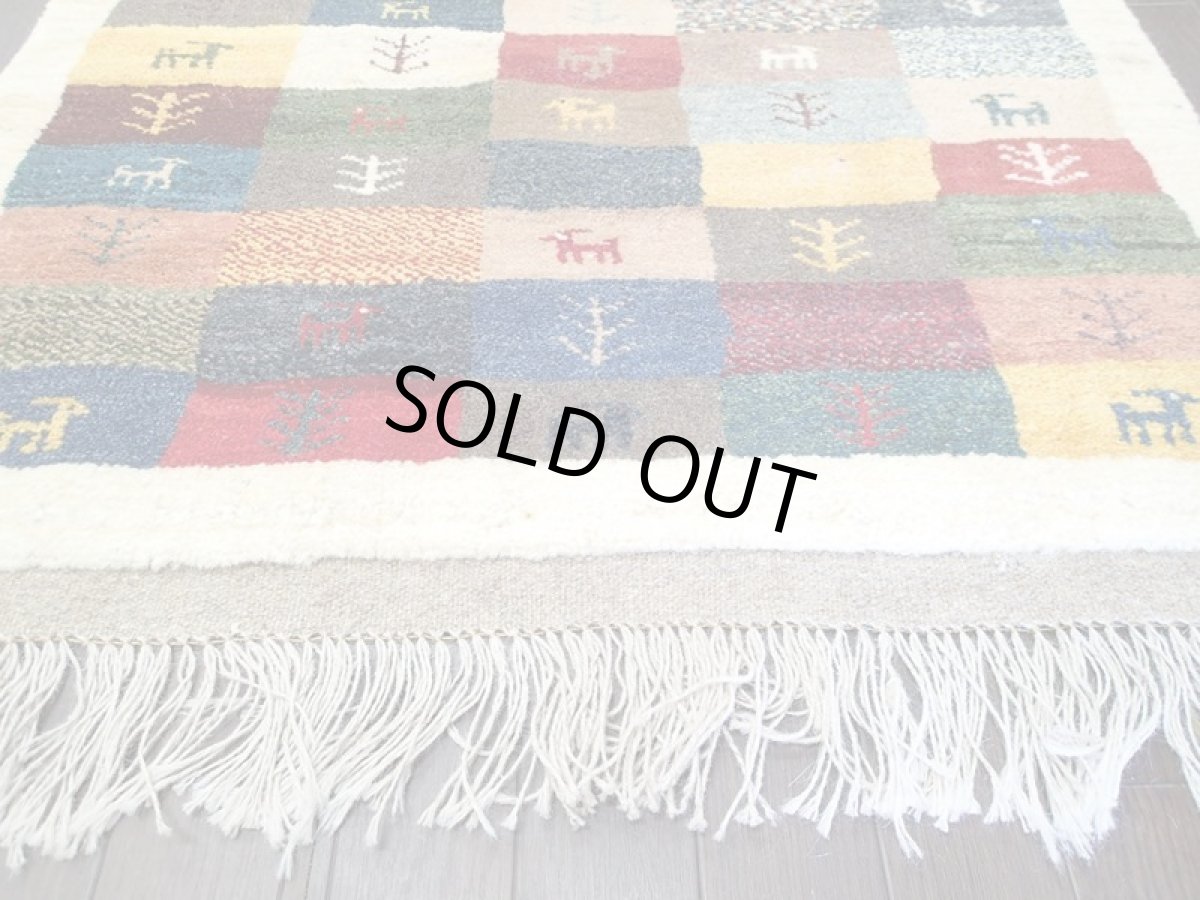 画像8: 新品 ペルシャ ギャッベ 1.3m アクセント サイズ 130 x 88 cm f1 ハンドメイド ギャベ 手織り トライバル ラグ 天然 ウール 敷物 マット カーペット クリーム カラフル マルチカラー 木 動物 パッチワーク柄 (8)