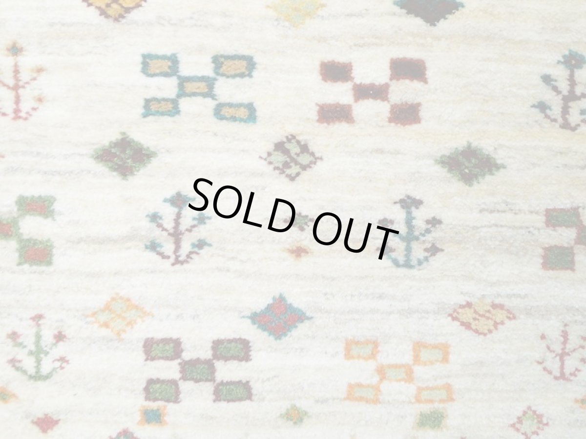 画像12: 新品 ペルシャ ギャッベ 1.2m アクセント サイズ 120 x 88 cm n211 ハンドメイド ギャベ 手織り トライバル ラグ 天然 ウール 敷物 マット カーペット クリーム 生成り マルチカラー 木 動物 (12)