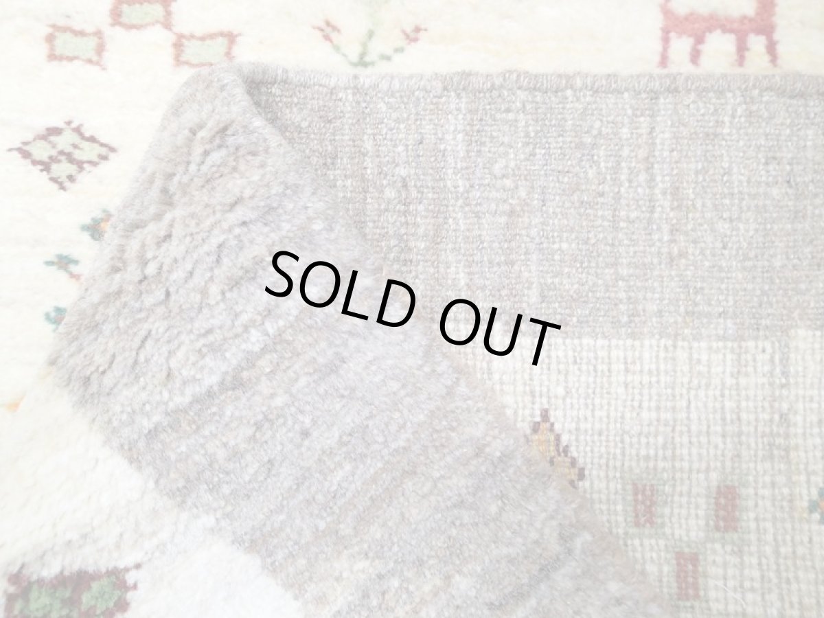 画像10: 新品 ペルシャ ギャッベ 1.2m アクセント サイズ 120 x 88 cm n211 ハンドメイド ギャベ 手織り トライバル ラグ 天然 ウール 敷物 マット カーペット クリーム 生成り マルチカラー 木 動物 (10)