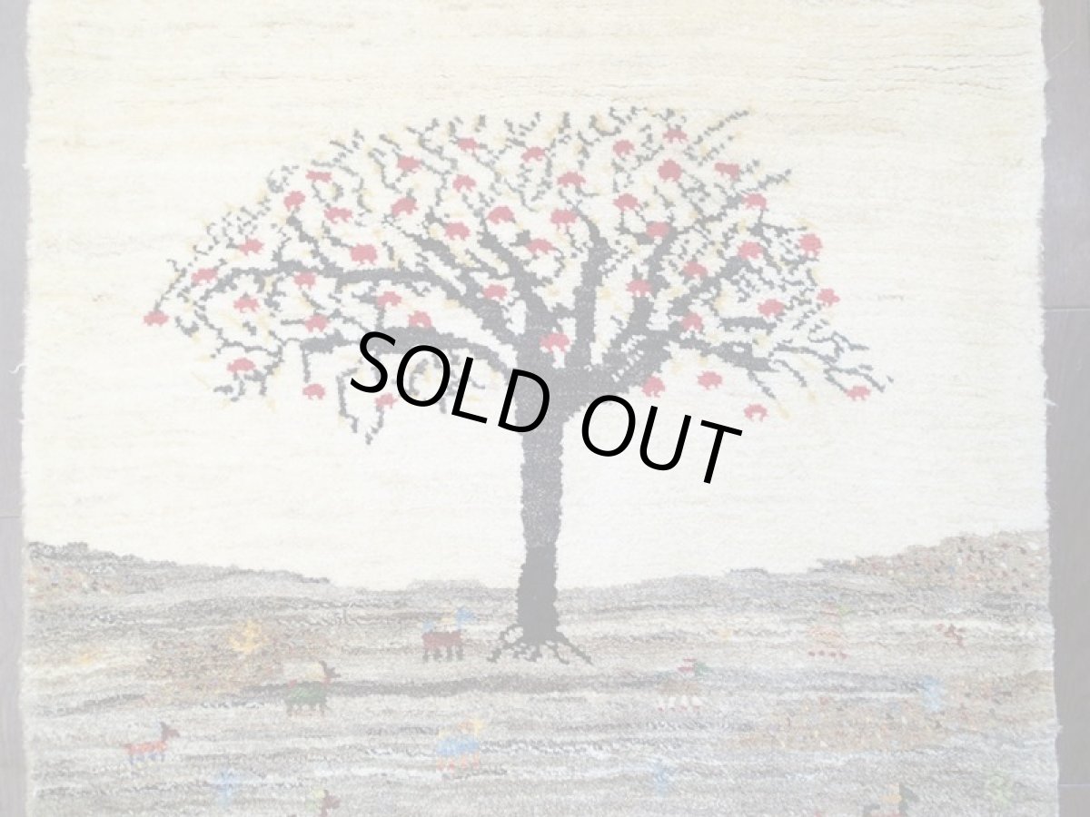 画像8: 新品 ペルシャ ギャッベ 1.2m アクセント サイズ 118 x 87 cm f183 ハンドメイド ギャベ 手織り トライバル ラグ 天然 ウール 敷物 マット カーペット クリーム ザクロ 木 動物 風景 (8)