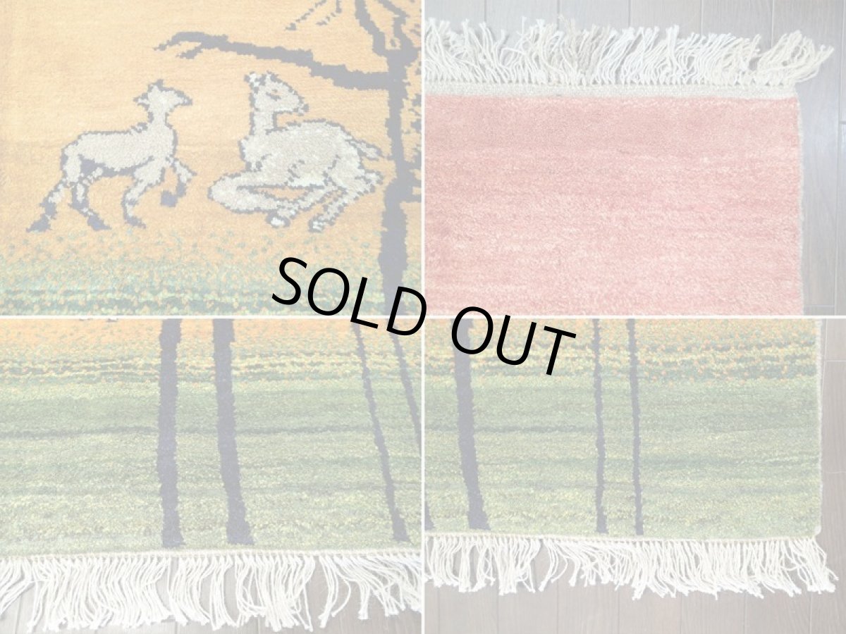 画像13: 新品 ペルシャ ギャッベ 1.2m アクセント サイズ 115 x 84 cm n216 ハンドメイド ギャベ 手織り トライバル ラグ 天然 ウール 敷物 マット カーペット 赤 オレンジ 緑 カラフル ラスタカラー 木 動物 夕焼け 風景 (13)