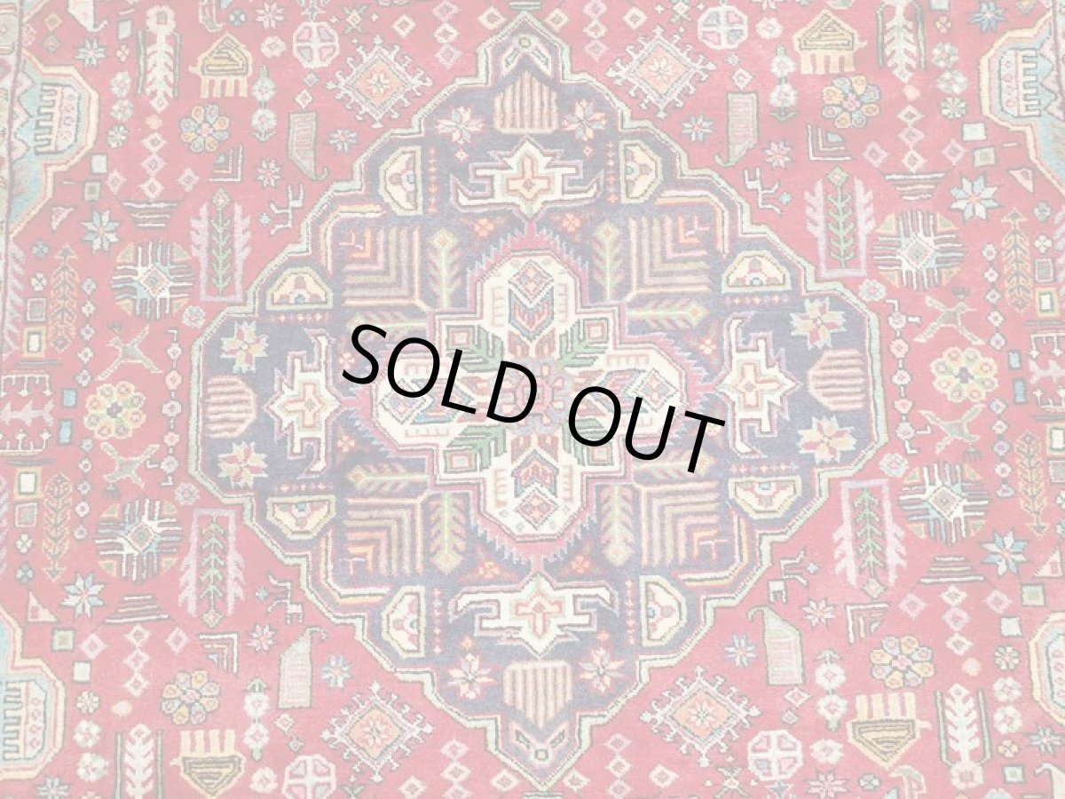 画像9: オールド ペルシャ 絨毯 タブリーズ 3m リビング ダイニング 大判 サイズ 300 x 200 cm p123 手織り トライバル ラグ 天然 ウール 敷物 マット カーペット 紺 赤 スカイブルー ピンク メダリオン 草木 花 柄 ヴィンテージ OLD (9)