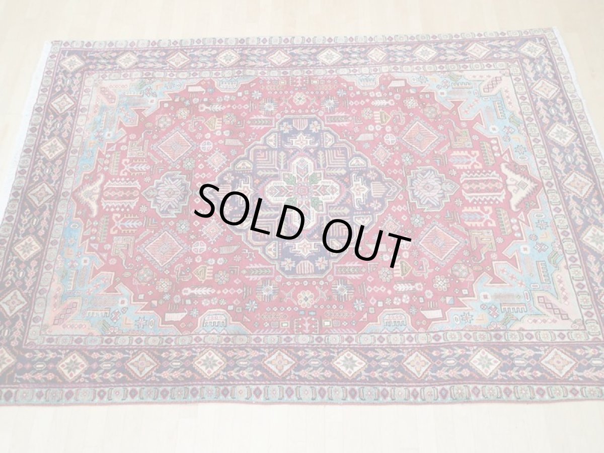 画像3: オールド ペルシャ 絨毯 タブリーズ 3m リビング ダイニング 大判 サイズ 300 x 200 cm p123 手織り トライバル ラグ 天然 ウール 敷物 マット カーペット 紺 赤 スカイブルー ピンク メダリオン 草木 花 柄 ヴィンテージ OLD (3)