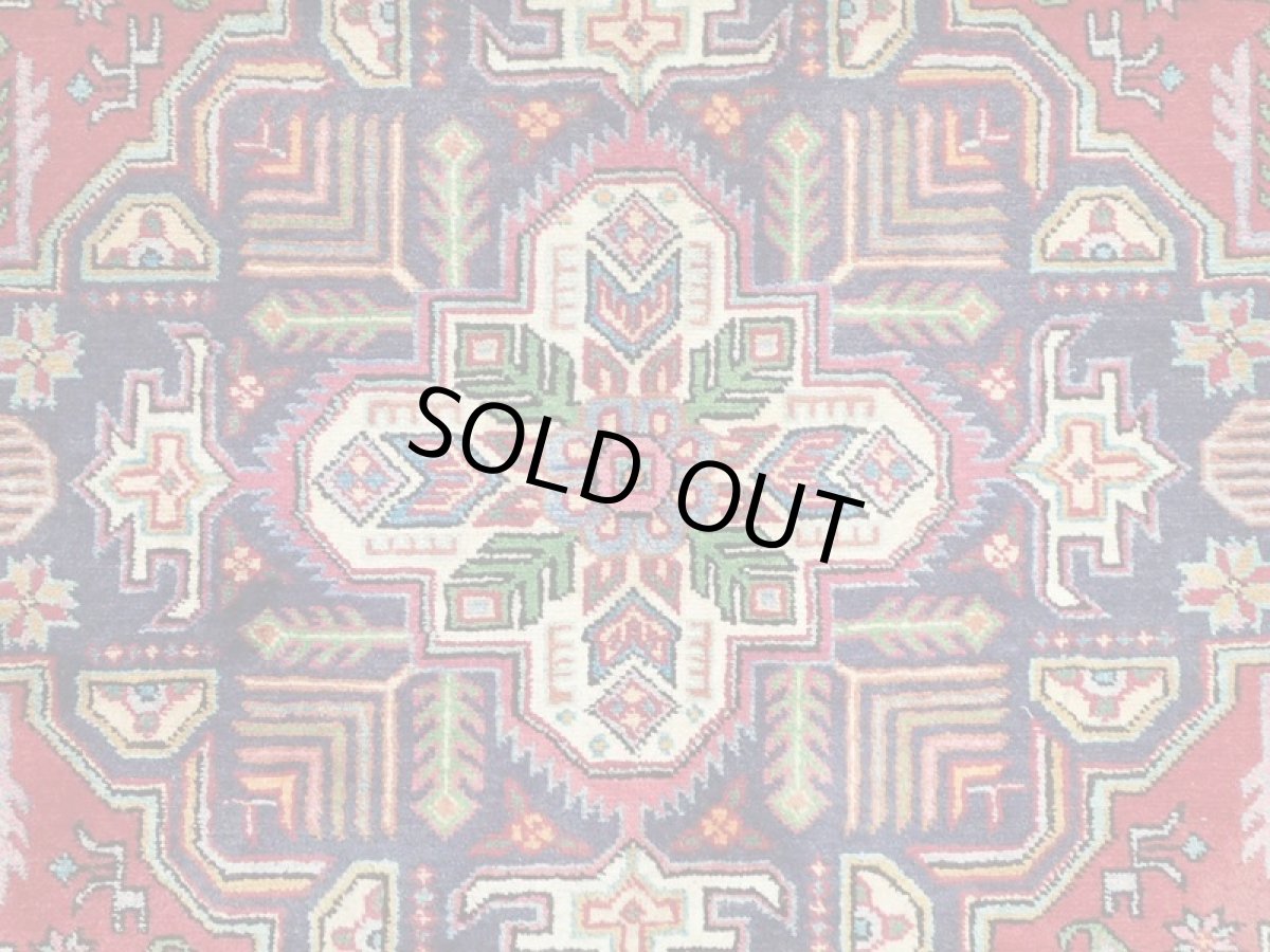 画像10: オールド ペルシャ 絨毯 タブリーズ 3m リビング ダイニング 大判 サイズ 300 x 200 cm p123 手織り トライバル ラグ 天然 ウール 敷物 マット カーペット 紺 赤 スカイブルー ピンク メダリオン 草木 花 柄 ヴィンテージ OLD (10)