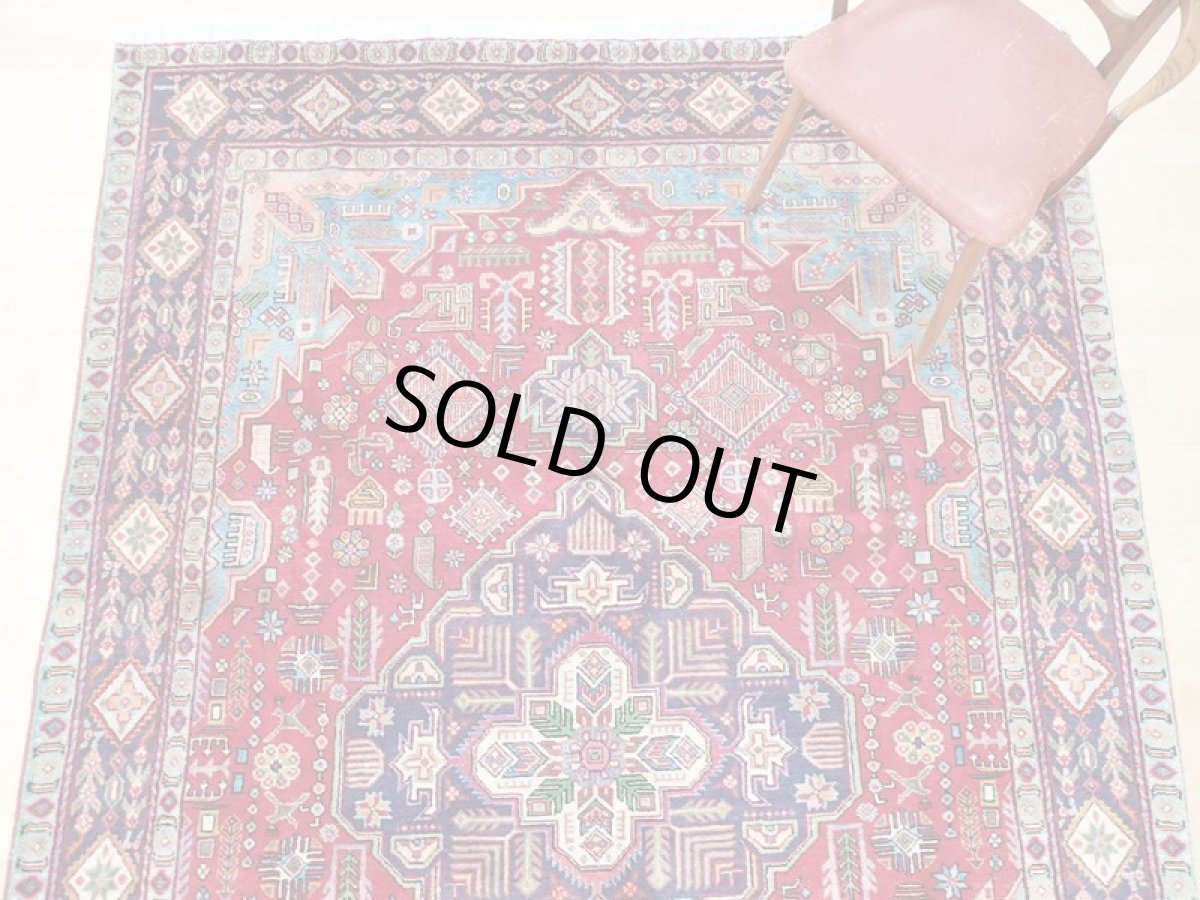 画像8: オールド ペルシャ 絨毯 タブリーズ 3m リビング ダイニング 大判 サイズ 300 x 200 cm p123 手織り トライバル ラグ 天然 ウール 敷物 マット カーペット 紺 赤 スカイブルー ピンク メダリオン 草木 花 柄 ヴィンテージ OLD (8)