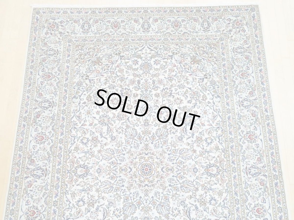 画像7: 美品 ペルシャ 絨毯 カシャーン 3.1m リビング ダイニング 大判 サイズ 313 x 218 cm n227 手織り トライバル ラグ 天然 ウール 敷物 マット カーペット 白 メダリオン 草木 花 柄 ヴィンテージ ビンテージ (7)