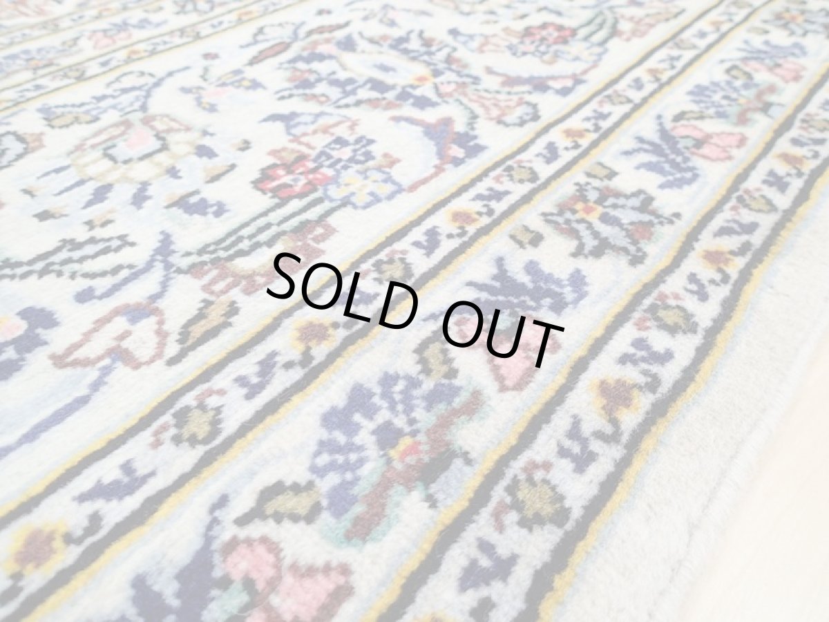 画像12: 美品 ペルシャ 絨毯 カシャーン 3.1m リビング ダイニング 大判 サイズ 313 x 218 cm n227 手織り トライバル ラグ 天然 ウール 敷物 マット カーペット 白 メダリオン 草木 花 柄 ヴィンテージ ビンテージ (12)