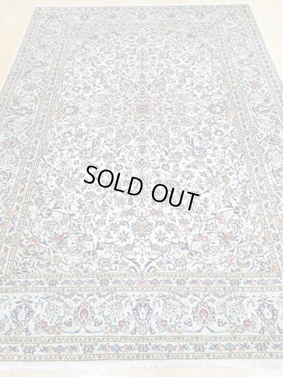 画像5: 美品 ペルシャ 絨毯 カシャーン 3.1m リビング ダイニング 大判 サイズ 313 x 218 cm n227 手織り トライバル ラグ 天然 ウール 敷物 マット カーペット 白 メダリオン 草木 花 柄 ヴィンテージ ビンテージ (5)