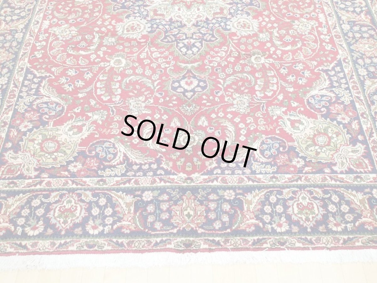 画像10: オールド ペルシャ 絨毯 タブリーズ 3m リビング ダイニング 大判 サイズ  290 x 216cm P115 手織り トライバル ラグ 天然 ウール 敷物 マット カーペット 紺 赤 メダリオン 草木 花 柄 ヴィンテージ ビンテージ OLD (10)