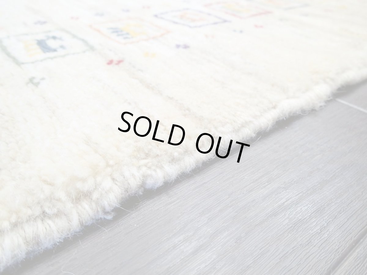 画像13: 新品 ペルシャ ギャッベ 1.3m アクセント サイズ 125 x 88 cm n209 ハンドメイド ギャベ 手織り トライバル ラグ 天然 ウール 敷物 マット カーペット クリーム 生成り マルチカラー 動物 (13)