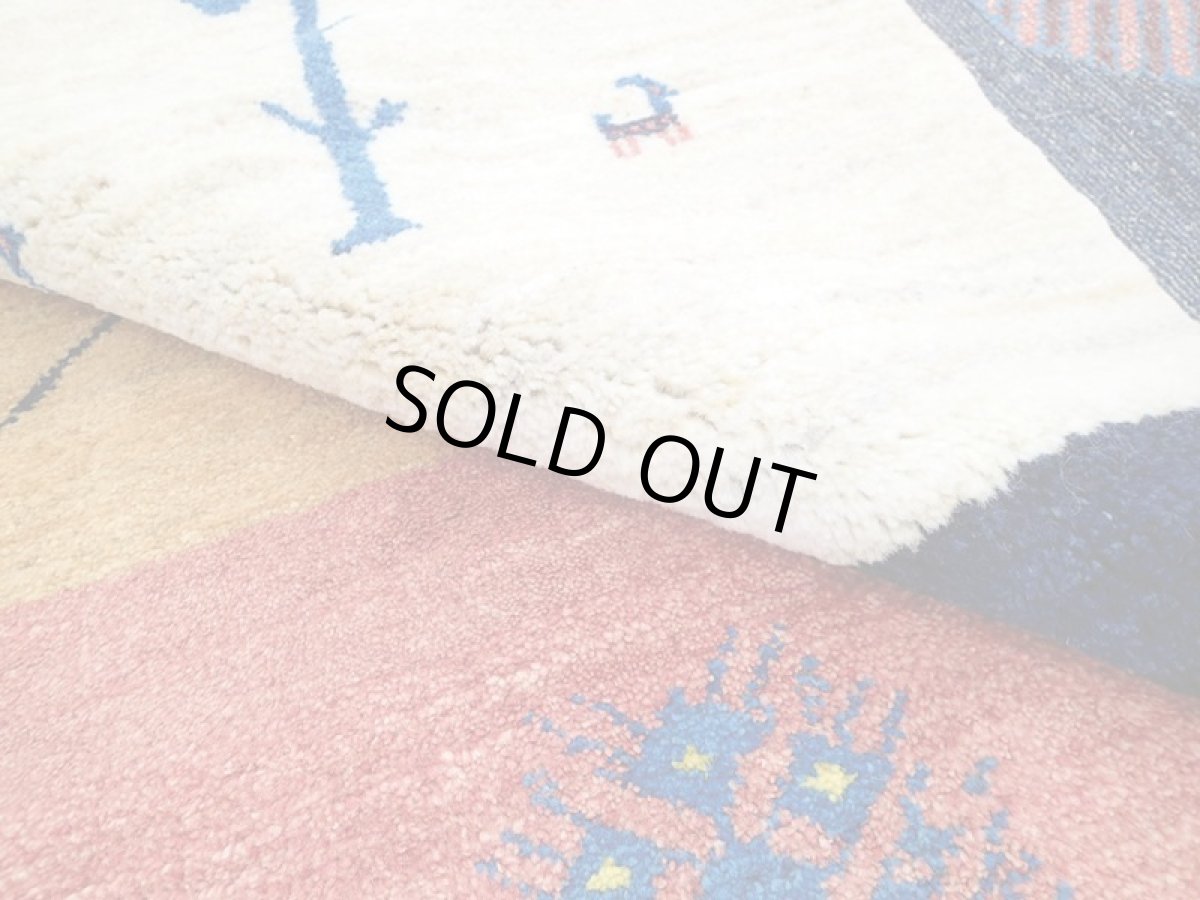 画像14: 新品 ペルシャ ギャッベ 2.5m リビング ダイニング サイズ 244 x 204 cm n214 ハンドメイド ギャベ 手織り トライバル ラグ 天然 ウール 敷物 マット カーペット クリーム 紺 動物 風景 (14)