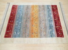 画像2: 新品 ペルシャ ギャッベ 2.1m リビング ダイニング サイズ 210 x 164 cm n204ハンドメイド ギャベ 手織り トライバル ラグ 天然 ウール 敷物 マット カーペット クリーム マルチカラー グラデーション (2)