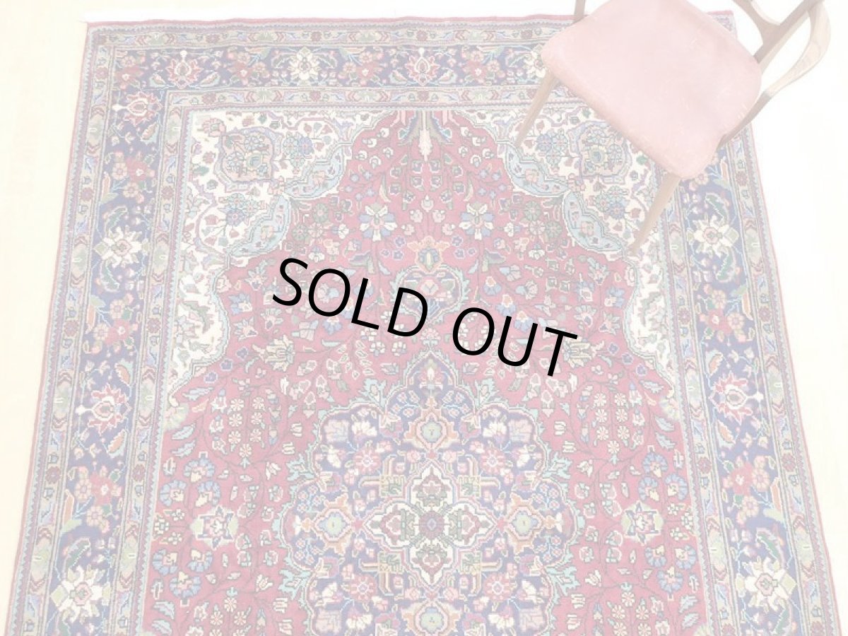 画像7: オールド ペルシャ 絨毯 タブリーズ 3m リビング ダイニング 大判 サイズ  305 x 202cm P104 手織り トライバル ラグ 天然 ウール 敷物 マット カーペット 紺 赤 メダリオン 草木 花 柄 ヴィンテージ ビンテージ OLD (7)