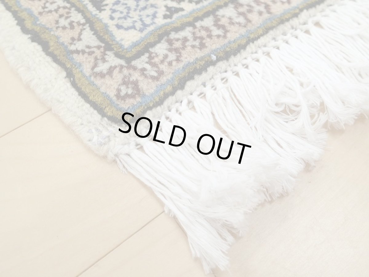 画像13: 美品 ペルシャ 絨毯 カシャーン 3m リビング ダイニング 大判 サイズ 305 x 200 cm n220 手織り トライバル ラグ 天然 ウール 敷物 マット カーペット 白 メダリオン 草木 花 柄 ヴィンテージ ビンテージ (13)