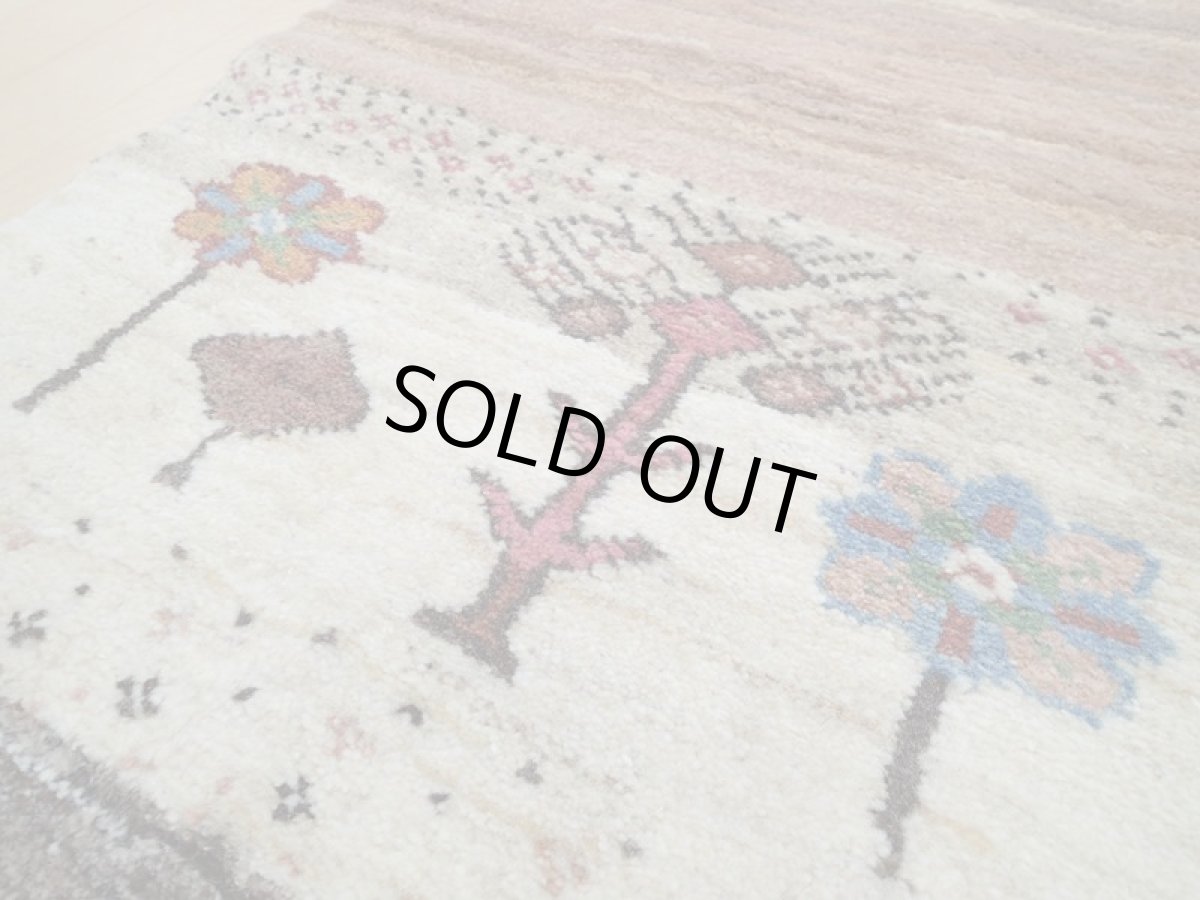 画像9: 新品 ペルシャ ギャッベ 2m リビング ダイニング サイズ 204 x 155 cm n205 ハンドメイド ギャベ 手織り トライバル ラグ 天然 ウール 敷物 マット カーペット クリーム ピンク マルチカラー グラデーション (9)