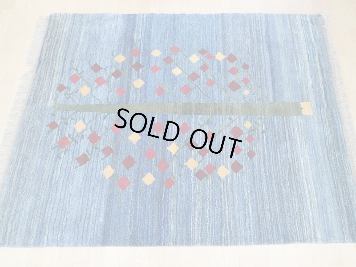 画像3: 新品 ペルシャ ギャッベ 2m リビング ダイニング サイズ 200 x 159 cm n206 ハンドメイド ギャベ 手織り トライバル ラグ 天然 ウール 敷物 マット カーペット 藍 紺 青 ザクロ 樹木 柄 (3)