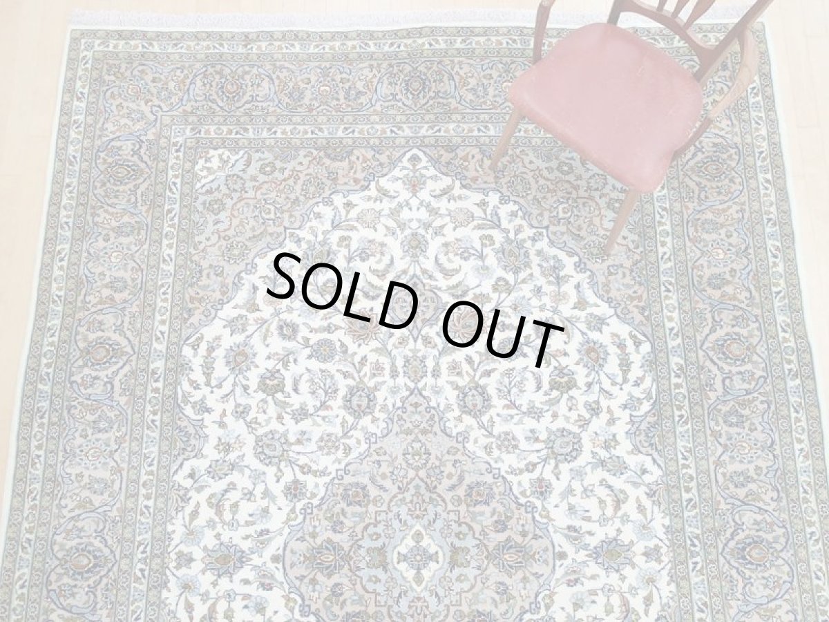 画像8: 美品 ペルシャ 絨毯 カシャーン 3.5m リビング ダイニング 大判 サイズ 350 x 244 cm n238 手織り トライバル ラグ 天然 ウール 敷物 マット カーペット 白 クリーム 茶 緑 メダリオン 草木 花 柄 ヴィンテージ ビンテージ (8)