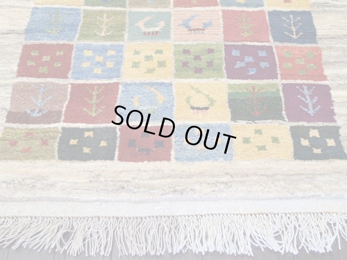 画像7: 新品 ペルシャ ギャッベ 1.2m アクセント サイズ 124 x 87 cm f210 ハンドメイド ギャベ 手織り トライバル ラグ 天然 ウール 敷物 マット カーペット クリーム カラフル マルチカラー 木 動物 パッチワーク柄 (7)