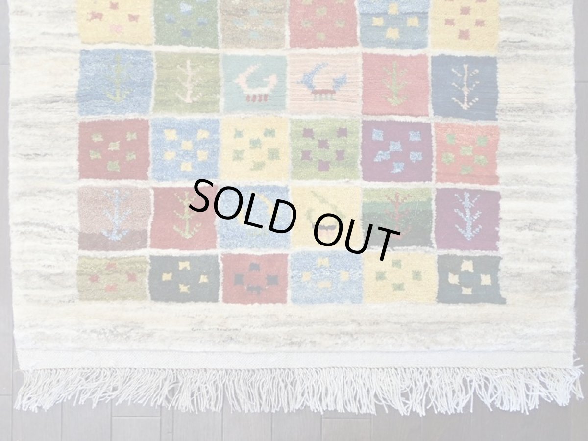 画像6: 新品 ペルシャ ギャッベ 1.2m アクセント サイズ 124 x 87 cm f210 ハンドメイド ギャベ 手織り トライバル ラグ 天然 ウール 敷物 マット カーペット クリーム カラフル マルチカラー 木 動物 パッチワーク柄 (6)