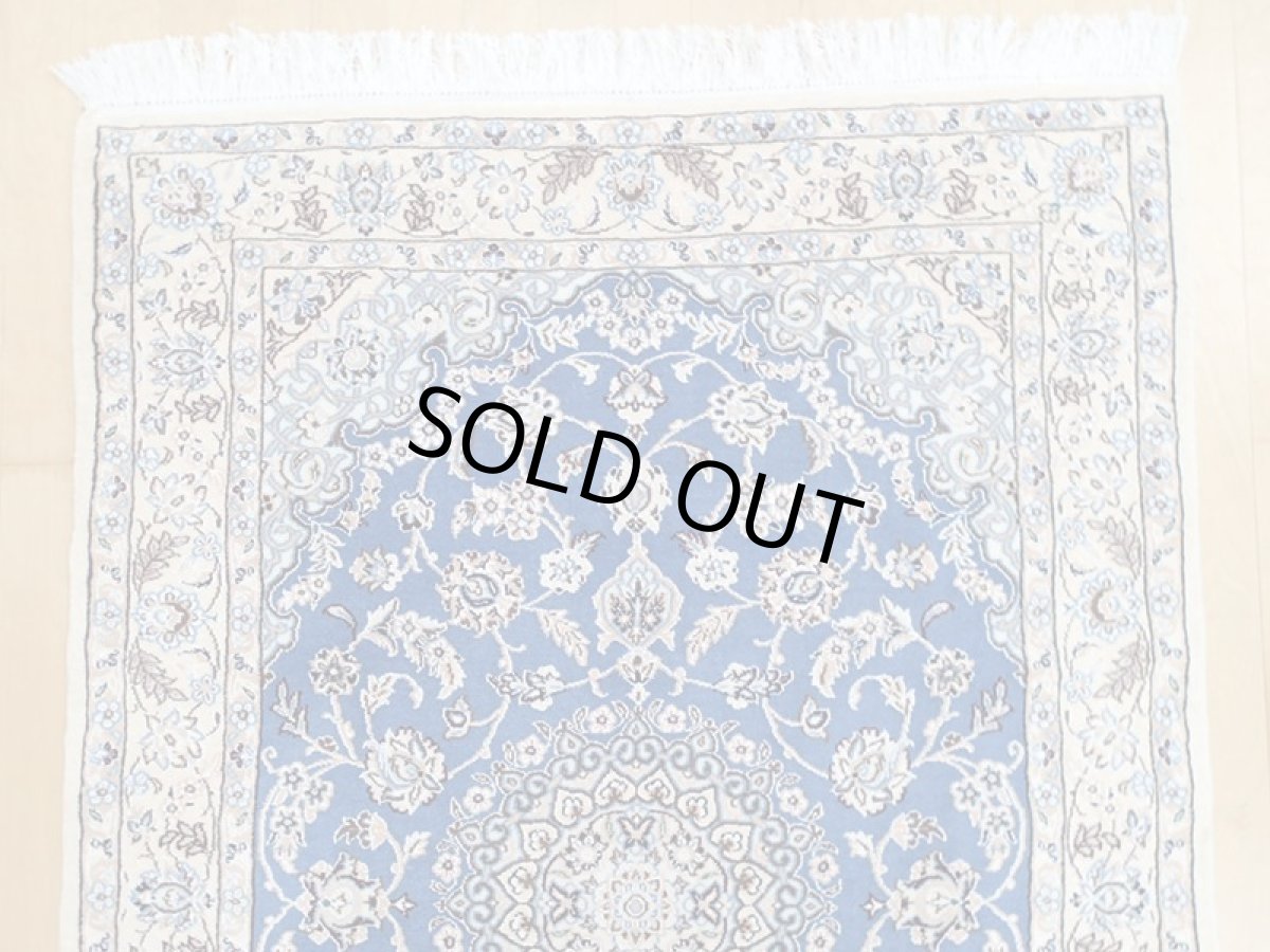 画像7: 新品 ペルシャ 絨毯 ナイン 9la ノーラー 1.5m センター ソファ サイズ 150 x 105 cm 91 ウール 手織り ラグ ハンドメイド カーペット 敷物 クラシック スタイル クリーム 生成り 白 青 (7)