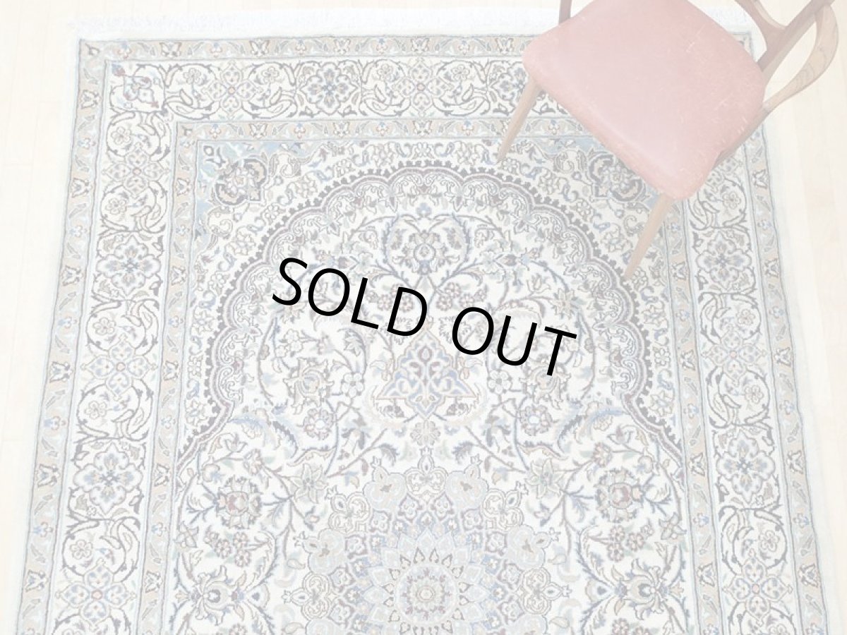 画像6: 美品 ペルシャ 絨毯 ナイン 9la 3m リビング ダイニング 大判 サイズ 300 x 192 cm n223 ウール 手織り ラグ ハンドメイド カーペット 敷物 クラシック スタイル クリーム アイボリー 生成り 白 青 ヴィンテージ (6)