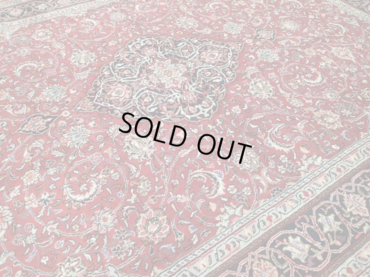 画像9: 美品 ペルシャ 絨毯 サルーク 3.5m リビング ダイニング 大判 サイズ 350 x 250 cm 67 ウール 手織り トライバル ラグ ハンドメイド マット カーペット 赤 ヴィンテージ  鮮やかで深みのある赤のコントラストが美しい (9)