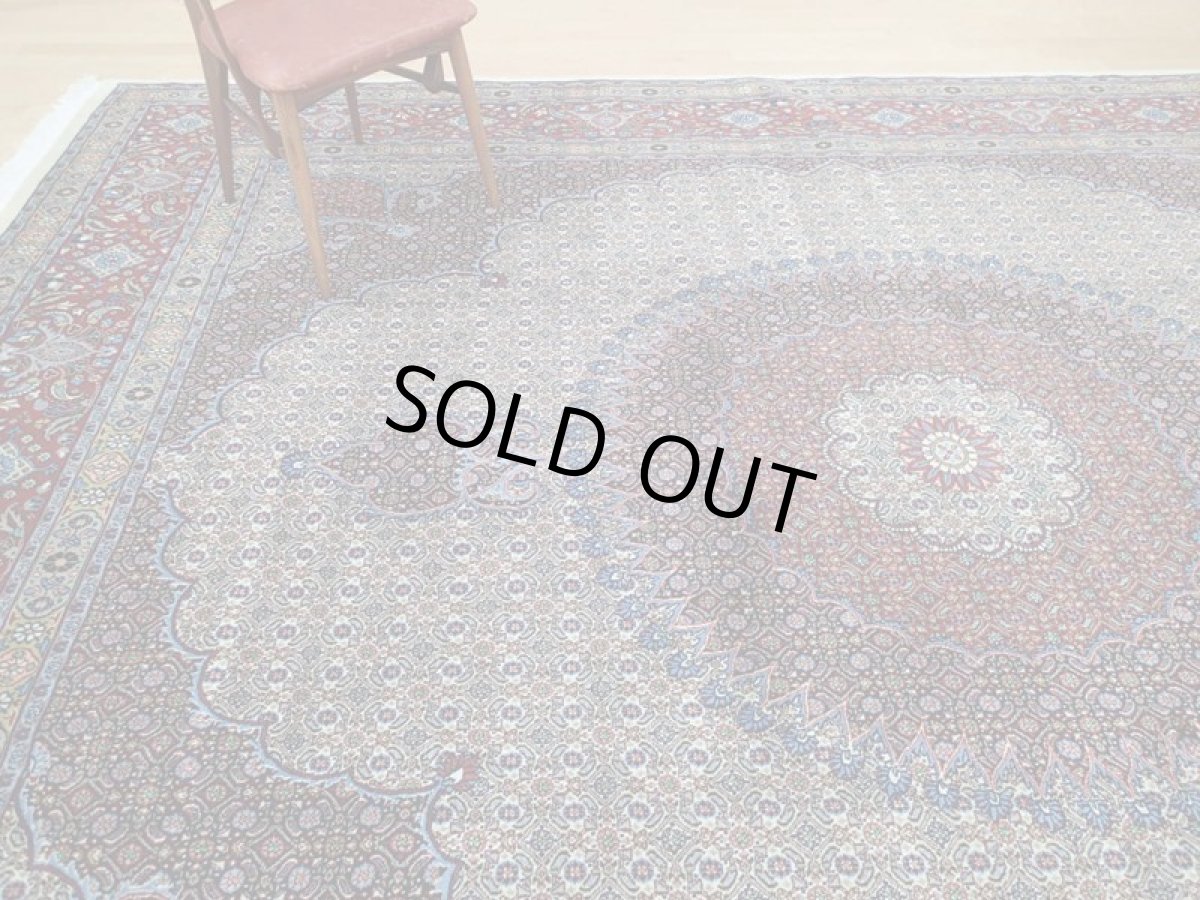 画像2: 新品 ペルシャ 絨毯 ムード 3.8m リビング ダイニング サイズ 388 x 290 cm 89 ウール シルク 手織り ラグ ハンドメイド カーペット 敷物 クリーム 紺 エンジ 弾力ある柔らかな毛足 10畳程度のお部屋にお勧め (2)