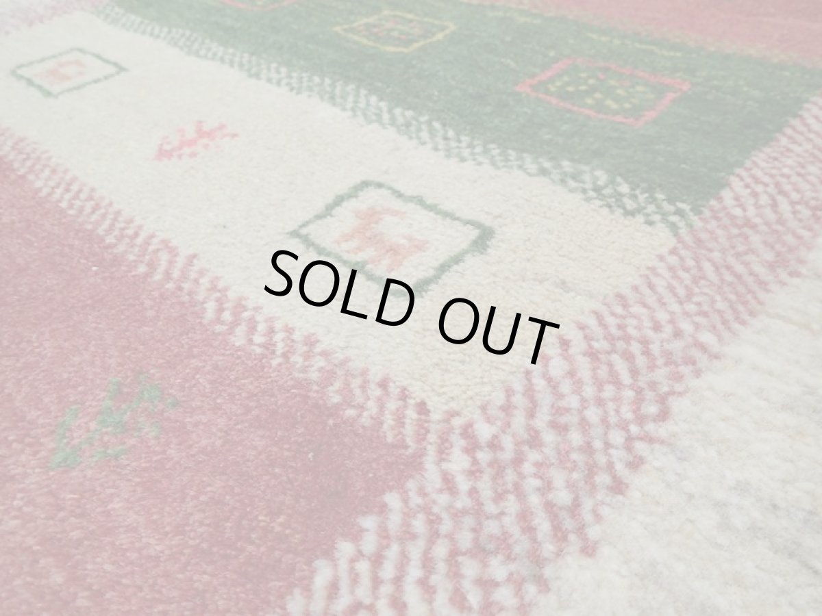 画像10: 新品 ペルシャ ギャッベ 1.3m アクセント サイズ 125 x 92 cm n213 ハンドメイド ギャベ 手織り トライバル ラグ 天然 ウール 敷物 マット カーペット クリーム 緑 赤 子供部屋や玄関マットにも (10)