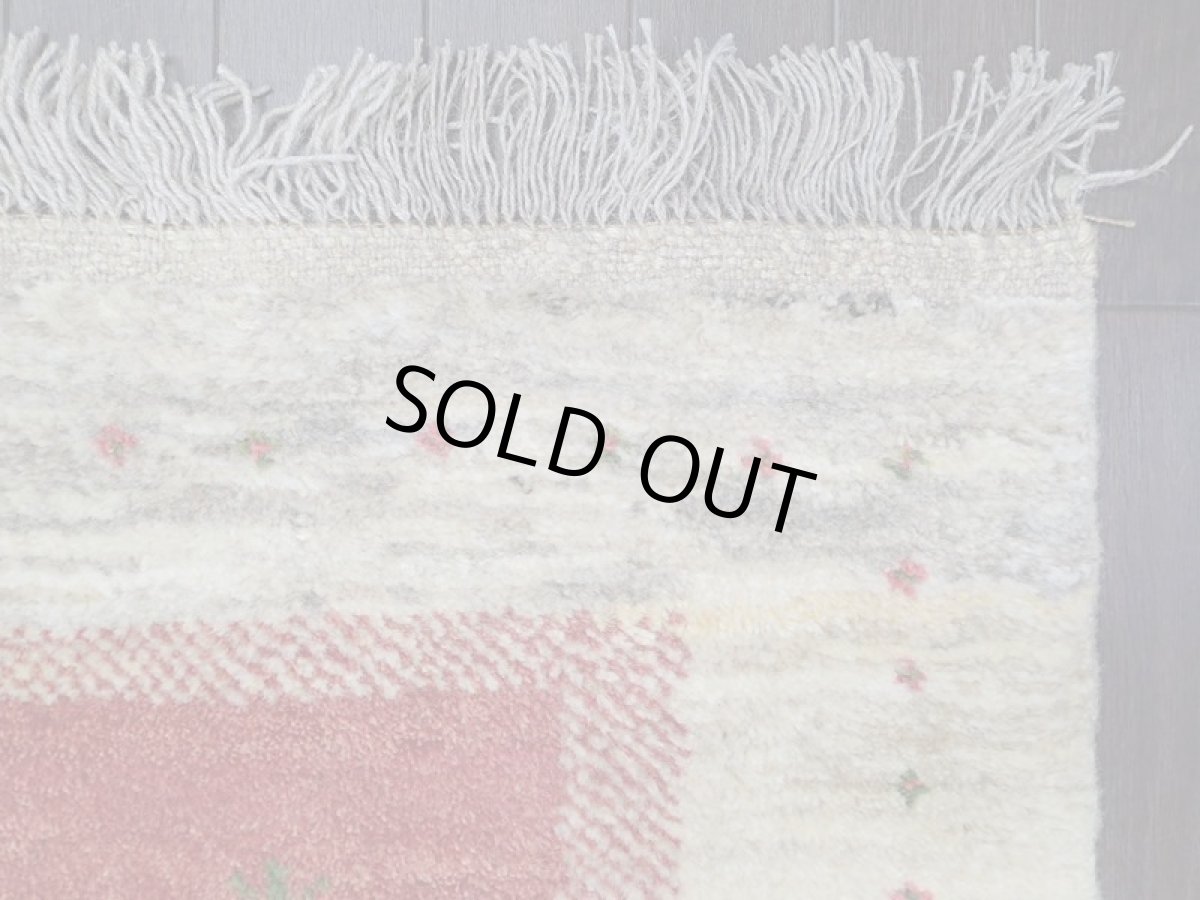 画像11: 新品 ペルシャ ギャッベ 1.3m アクセント サイズ 125 x 92 cm n213 ハンドメイド ギャベ 手織り トライバル ラグ 天然 ウール 敷物 マット カーペット クリーム 緑 赤 子供部屋や玄関マットにも (11)