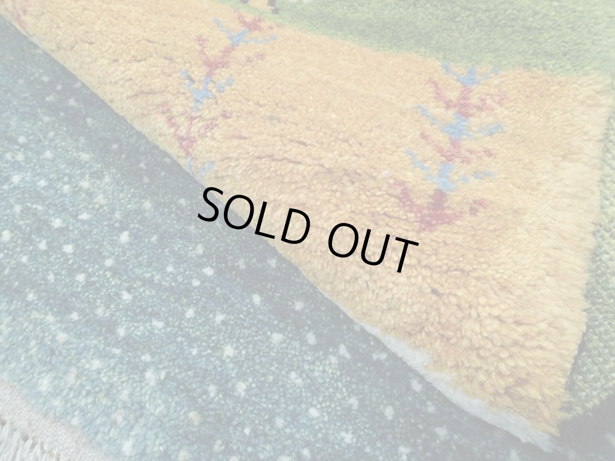 画像11: 新品 ペルシャ ギャッベ 1.3m アクセント サイズ 128 x 92 cm f182 ハンドメイド ギャベ 手織り トライバル ラグ 天然 ウール 敷物 マット カーペット クリーム　緑 オレンジ 青 藍 黄 風景 子供部屋や玄関マットにも (11)