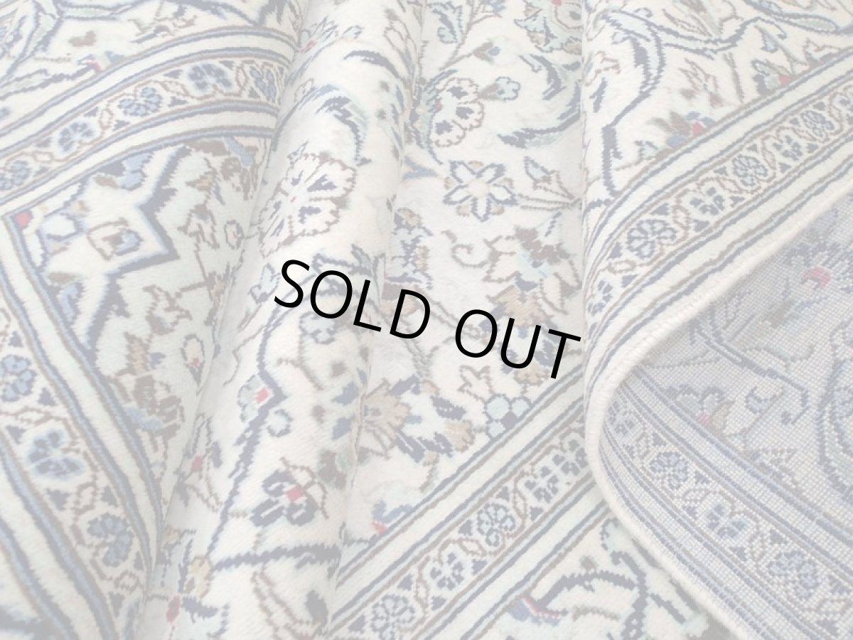 画像14: 美品 ペルシャ 絨毯 カシャーン 3.5m リビング ダイニング 大判 サイズ 350 x 240 cm n225 手織り トライバル ラグ 天然 ウール 敷物 マット カーペット 白 メダリオン 草木 花 柄 ヴィンテージ ビンテージ (14)