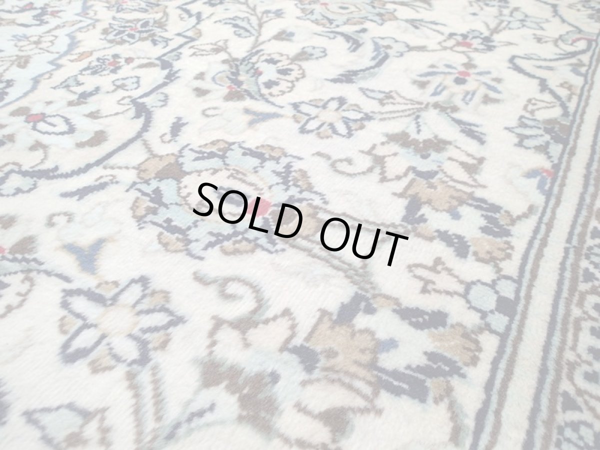 画像10: 美品 ペルシャ 絨毯 カシャーン 3.5m リビング ダイニング 大判 サイズ 350 x 240 cm n225 手織り トライバル ラグ 天然 ウール 敷物 マット カーペット 白 メダリオン 草木 花 柄 ヴィンテージ ビンテージ (10)