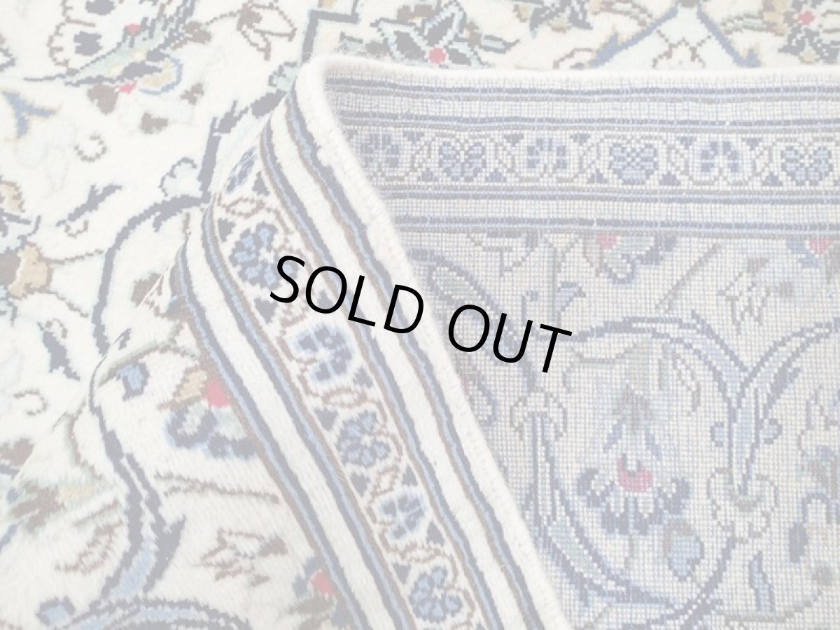 画像13: 美品 ペルシャ 絨毯 カシャーン 3.5m リビング ダイニング 大判 サイズ 350 x 240 cm n225 手織り トライバル ラグ 天然 ウール 敷物 マット カーペット 白 メダリオン 草木 花 柄 ヴィンテージ ビンテージ (13)