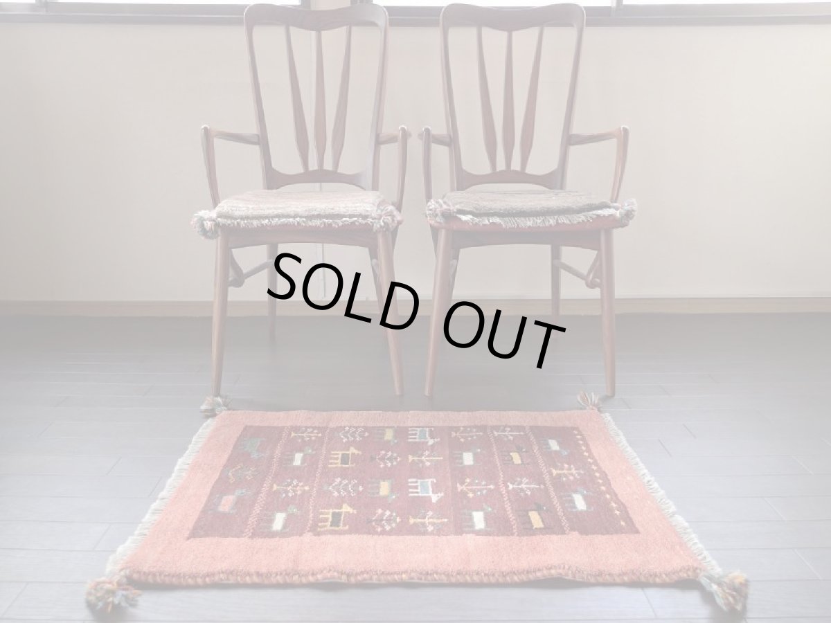 画像4: 新品 ペルシャ ギャッベ 玄関 マット サイズ 87 x 57 cm G67 ハンドメイド ギャベ 手織り トライバル ラグ 天然 ウール 敷物 カーペット 鹿 動物 生命の木 エンジ ワインレッド 子供部屋や玄関ドアマットのアクセントに (4)