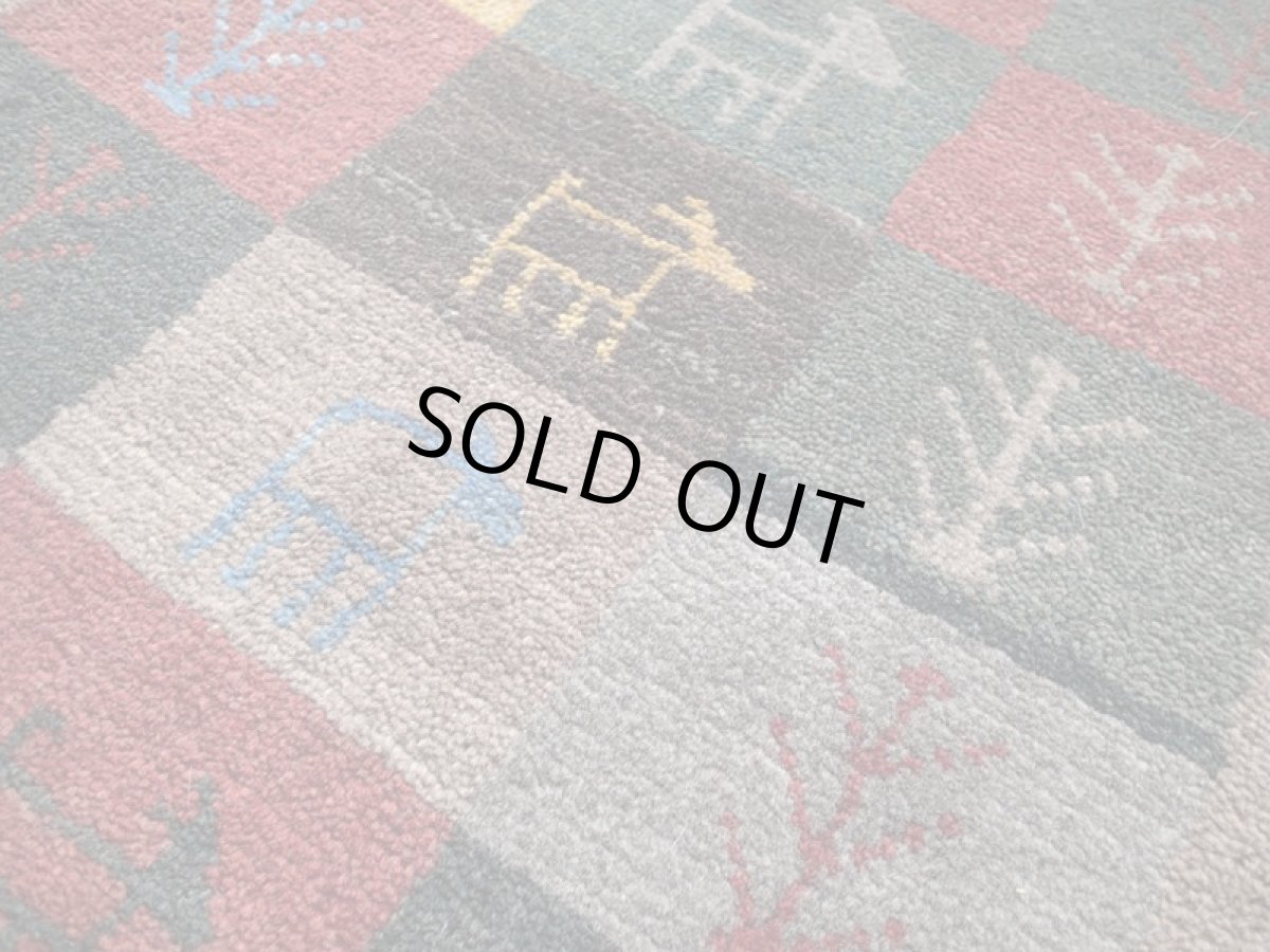 画像16: 新品 ペルシャ ギャッベ 玄関 マット 90cm サイズ 84 x 59 cm G68 ハンドメイド ギャベ 手織り トライバル ラグ 天然 ウール 敷物 カーペット 鹿 動物 生命の木 茶 マルチカラー 子供部屋や玄関ドアマットのアクセントに (16)