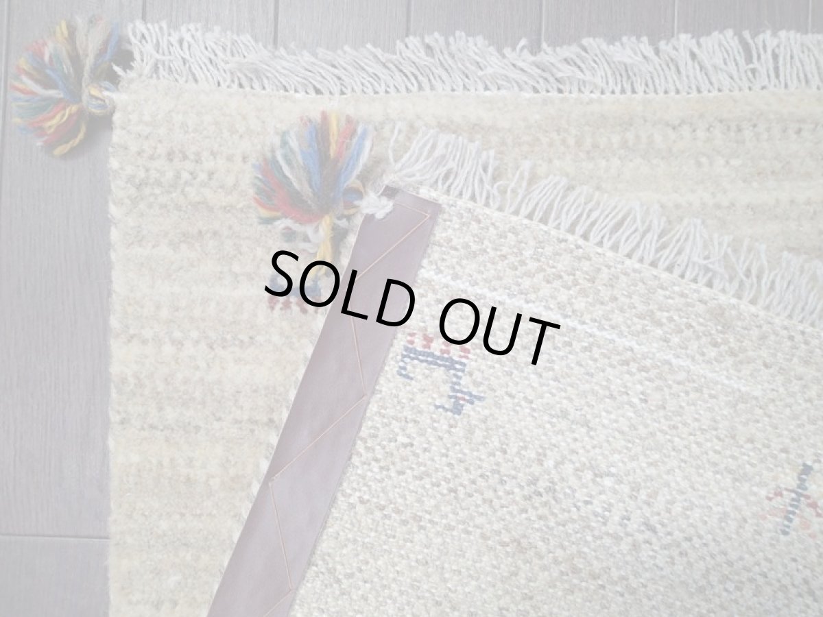 画像10: 新品 ペルシャ ギャッベ 玄関 マット 90cm サイズ 90 x 55 cm C81 肉厚 ウール ハンドメイド ギャベ 手織り トライバル ラグ 天然 敷物 カーペット 鹿 動物 生命の木 クリーム 子供部屋や玄関ドアマットのアクセントに (10)