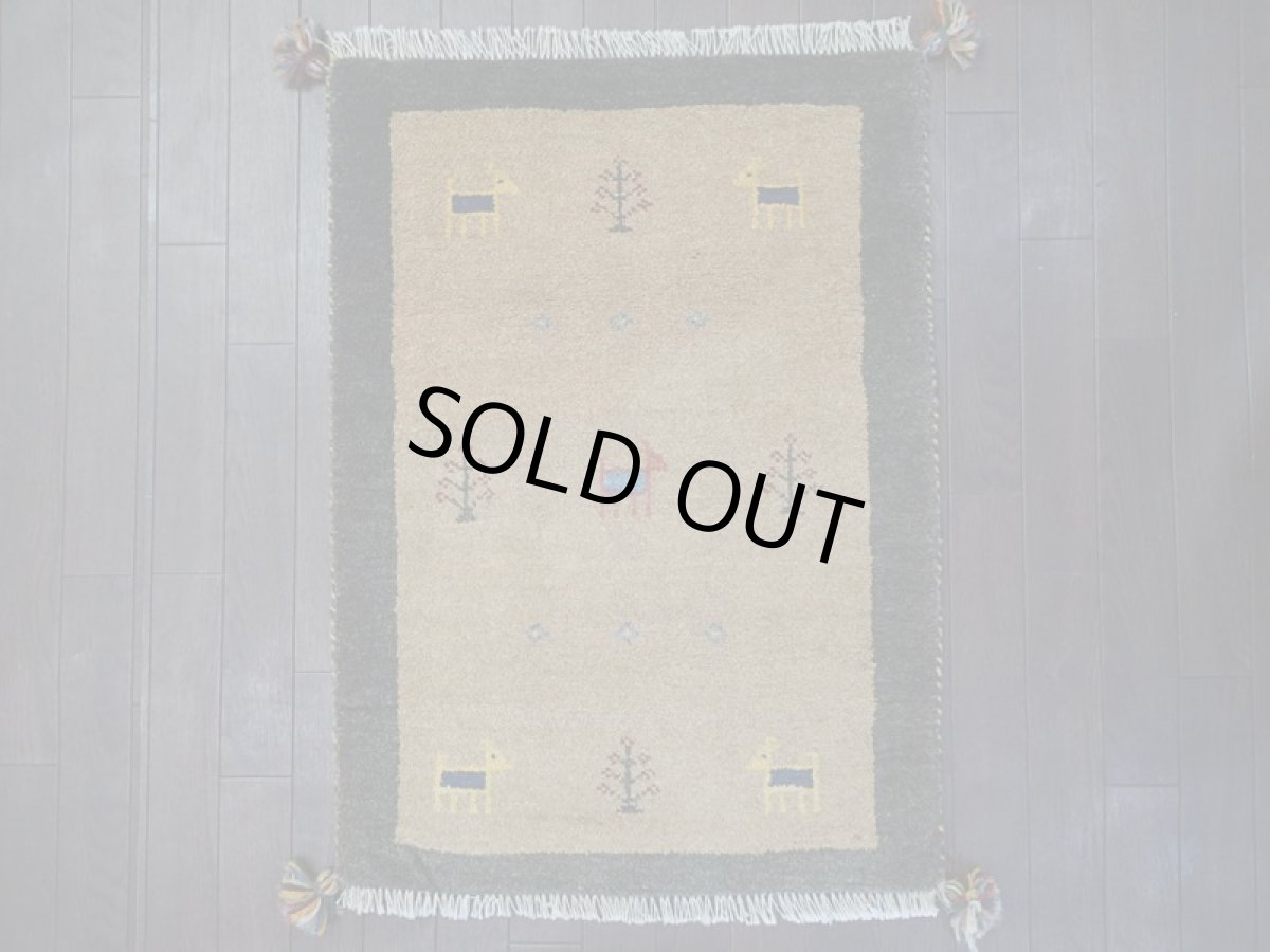 画像2: 新品 ペルシャ ギャッベ 玄関 マット 90cm サイズ 88 x 63 cm 64 肉厚 ウール ハンドメイド ギャベ 手織り トライバル ラグ 天然 敷物 カーペット 深緑 黄土色 玄関ドアマットのアクセントに (2)