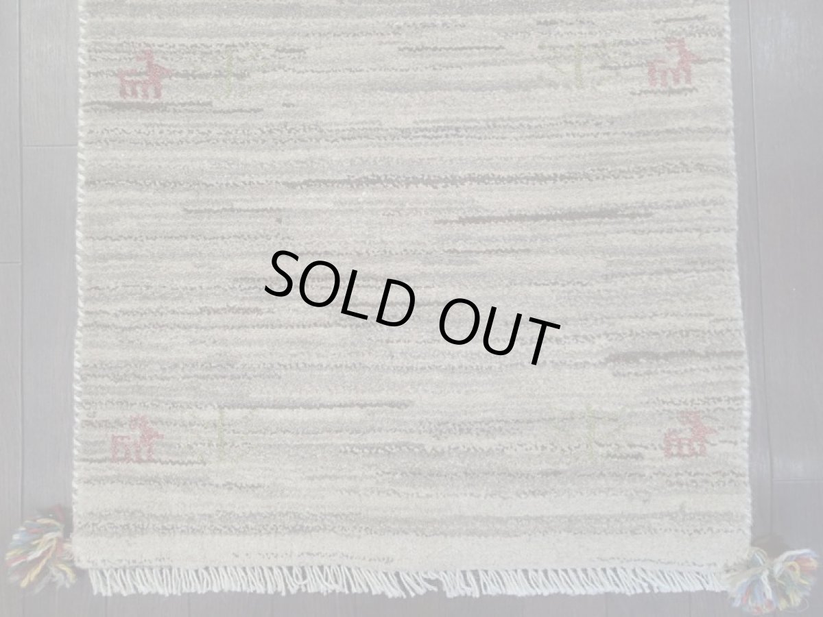 画像7: 新品 ペルシャ ギャッベ 玄関 マット 90cm サイズ 91 x 61 cm C86 肉厚 ウール ハンドメイド ギャベ 手織り トライバル ラグ 天然 敷物 カーペット 灰 鹿 生命の木 玄関ドアマットのアクセントに n-c86-091061sa001 (7)