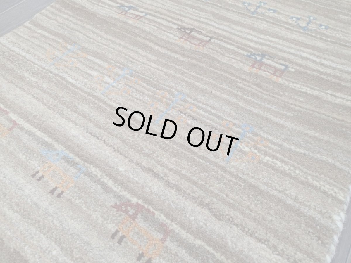 画像10: 新品 ペルシャ ギャッベ 玄関 マット 90cm サイズ 86 x 58 cm C91 肉厚 ウール ハンドメイド ギャベ 手織り トライバル ラグ 天然 敷物 カーペット 茶 グレー 鹿 生命の木 玄関ドアマットのアクセントに (10)