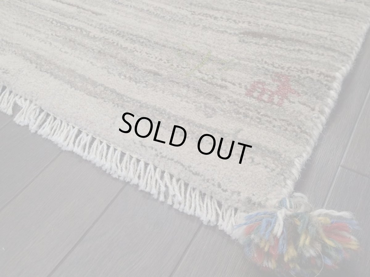 画像11: 新品 ペルシャ ギャッベ 玄関 マット 90cm サイズ 91 x 61 cm C86 肉厚 ウール ハンドメイド ギャベ 手織り トライバル ラグ 天然 敷物 カーペット 灰 鹿 生命の木 玄関ドアマットのアクセントに n-c86-091061sa001 (11)