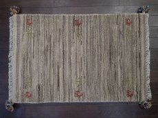 画像3: 新品 ペルシャ ギャッベ 玄関 マット 90cm サイズ 91 x 61 cm C86 肉厚 ウール ハンドメイド ギャベ 手織り トライバル ラグ 天然 敷物 カーペット 灰 鹿 生命の木 玄関ドアマットのアクセントに n-c86-091061sa001 (3)