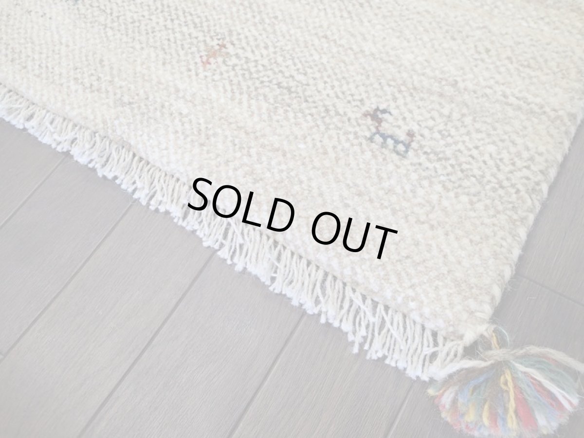 画像11: 新品 ペルシャ ギャッベ 玄関 マット 90cm サイズ 90 x 52 cm C80 肉厚 ウール ハンドメイド ギャベ 手織り トライバル ラグ 天然 敷物 カーペット クリーム 玄関ドアマットのアクセントに (11)