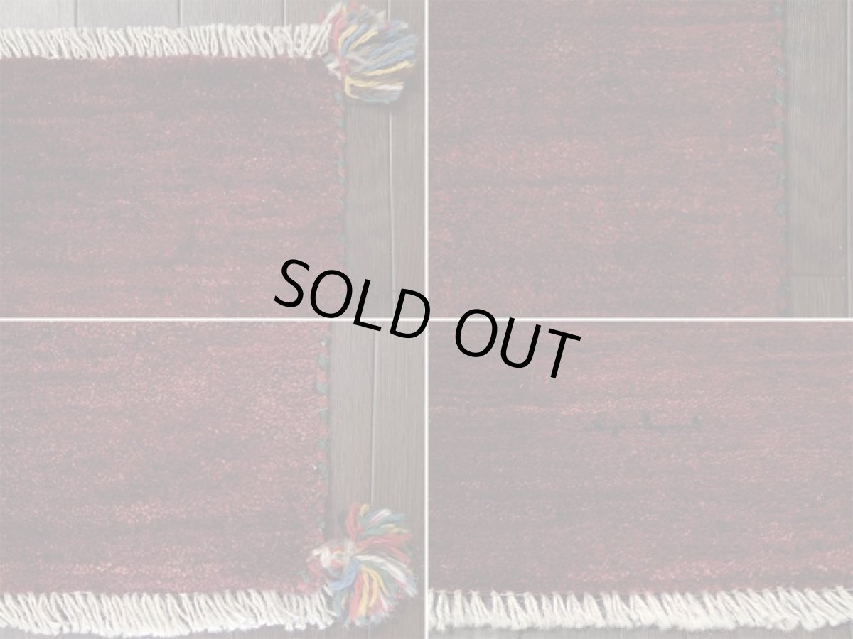 画像18: 新品 ペルシャ ギャッベ 玄関 マット 90cm サイズ 93 x 56 cm C96 肉厚 ウール ハンドメイド ギャベ 手織り トライバル ラグ 天然 敷物 カーペット ワインレッド 鹿 生命の木 玄関ドアマットのアクセントに (18)