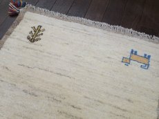 画像9: 新品 ペルシャ ギャッベ 玄関 マット 90cm サイズ 91 x 61 cm C104 肉厚 ウール ハンドメイド ギャベ 手織り トライバル ラグ 天然 敷物 カーペット クリーム 灰 動物 生命の樹 玄関ドアマットのアクセントに (9)