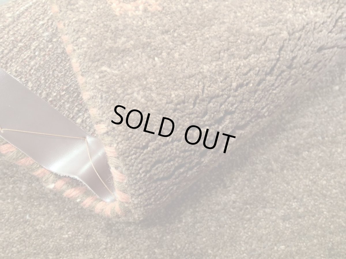 画像16: 新品 ペルシャ ギャッベ 玄関 マット 90cm サイズ 86 x 59 cm C95 肉厚 ウール ハンドメイド ギャベ 手織り トライバル ラグ 天然 敷物 カーペット 茶 オレンジ 鹿 生命の木 玄関ドアマットのアクセントに (16)